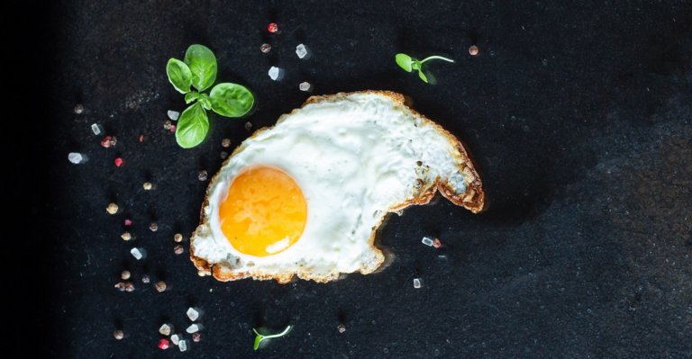 Un snack sain en gourde pour les adultes avec Materne et Pom'Potes - MOM  Group